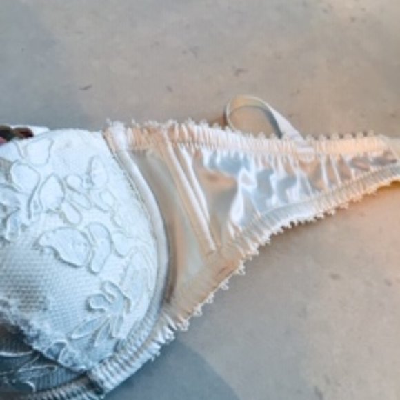 Agent Provocateur 32B Satin Lace Strapless Pushup Bra - Picture 3 of 8